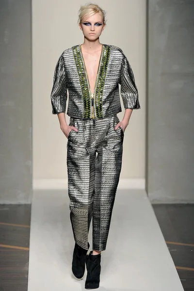 Look 26